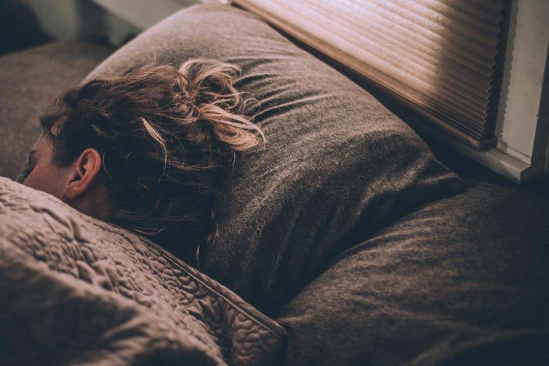 découvrez l'importance du sommeil pour votre santé et votre bien-être. apprenez des conseils pratiques pour améliorer la qualité de votre sommeil et optimiser votre repos.